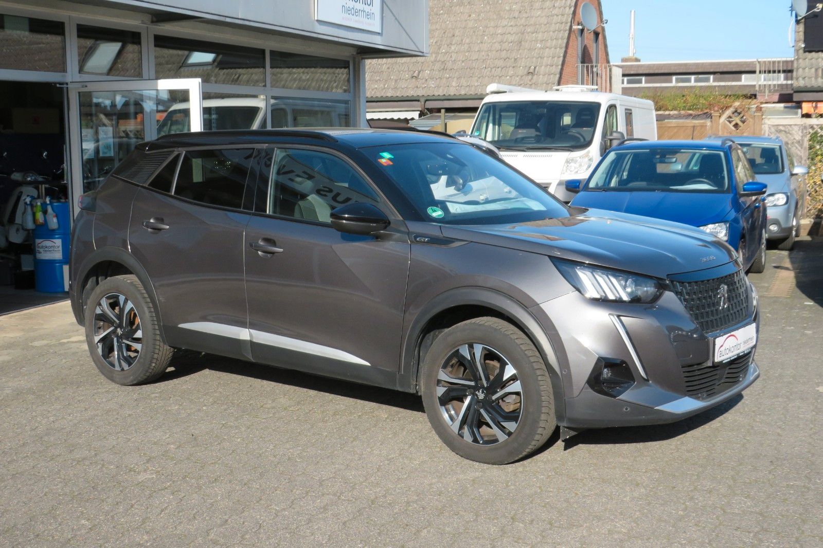 Fahrzeugabbildung Peugeot 2008 GT 8-AUTOMATIK GRA NAVI PDC 1.HAND