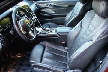 Fahrzeugabbildung BMW M850 xDrive CARBONDACH LASER M-SPORT 360° 1HAND