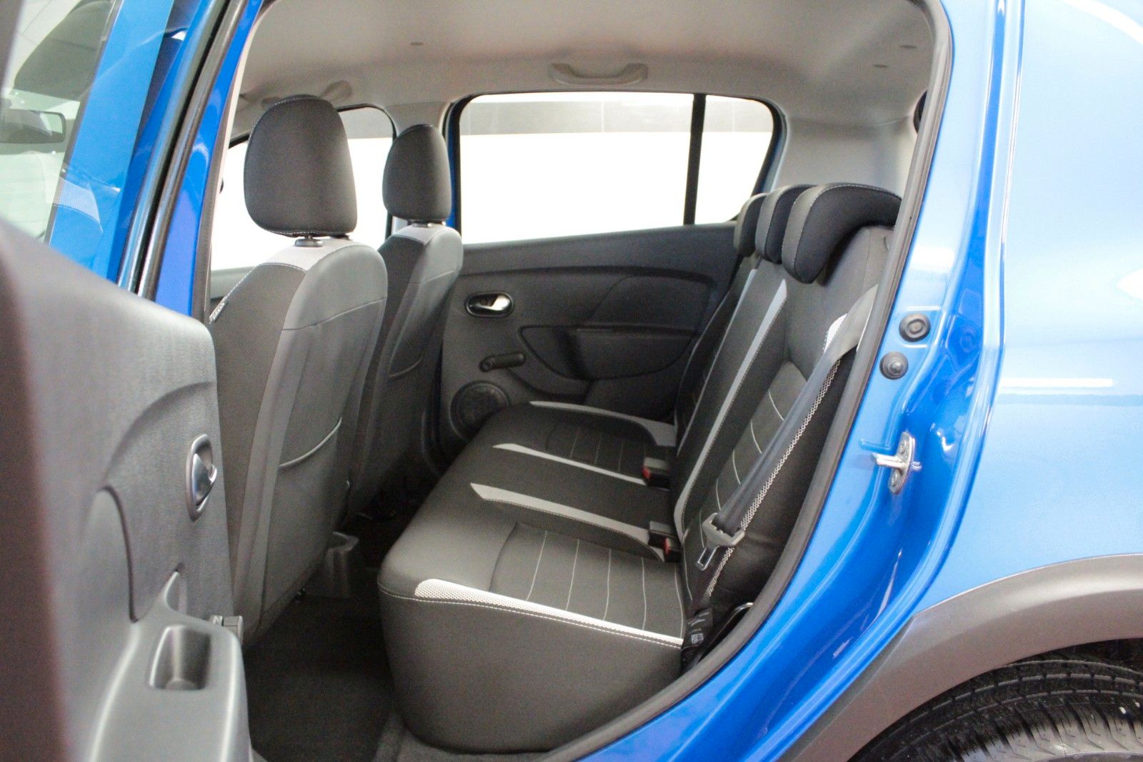 Fahrzeugabbildung Dacia Sandero TCe 90 Stepway Prestige *Media-Nav*
