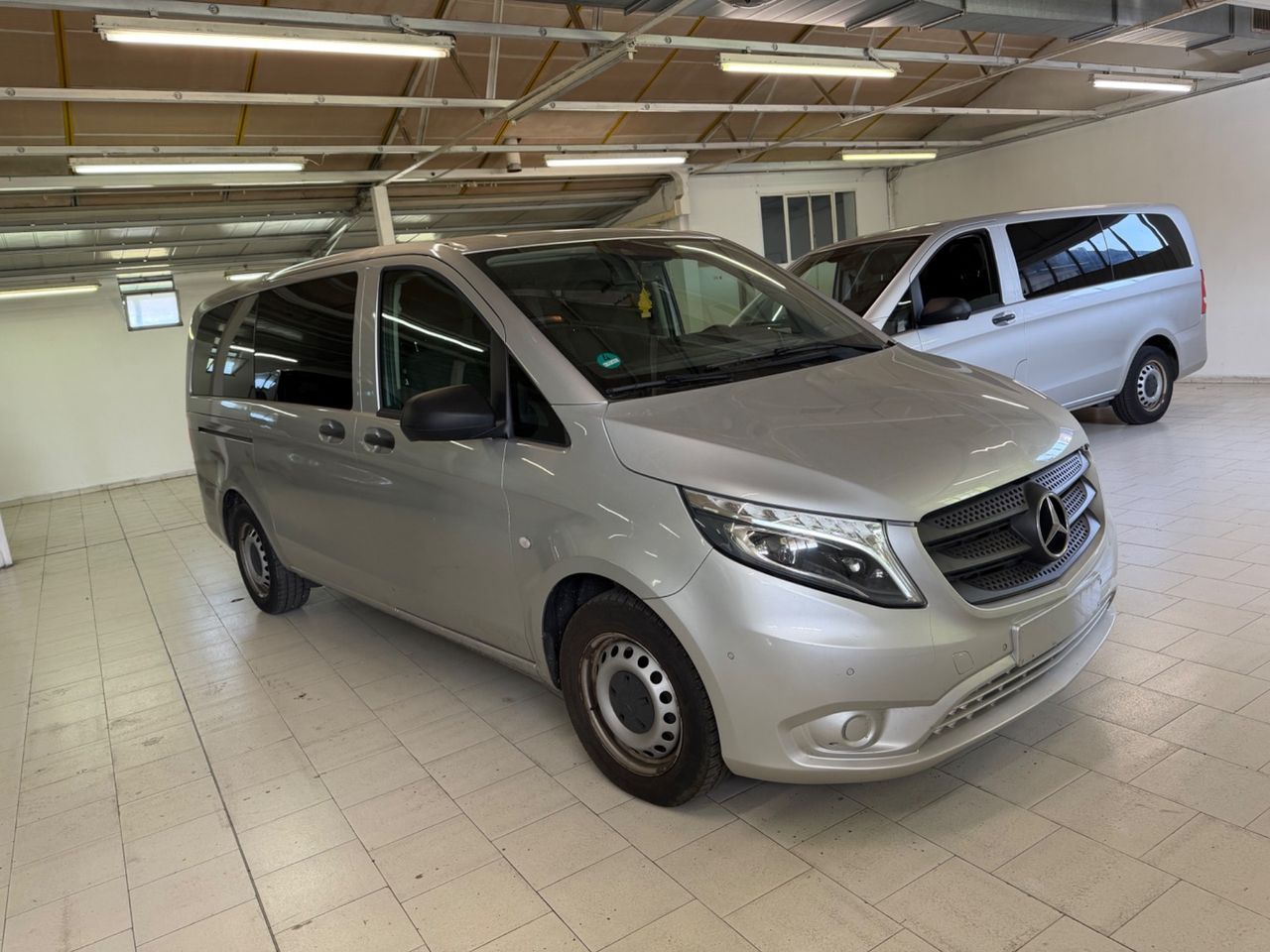 Mercedes-Benz Mercedes-benz Vito 1.6 111 CDI PC-SL Tourer Sele imagem 2