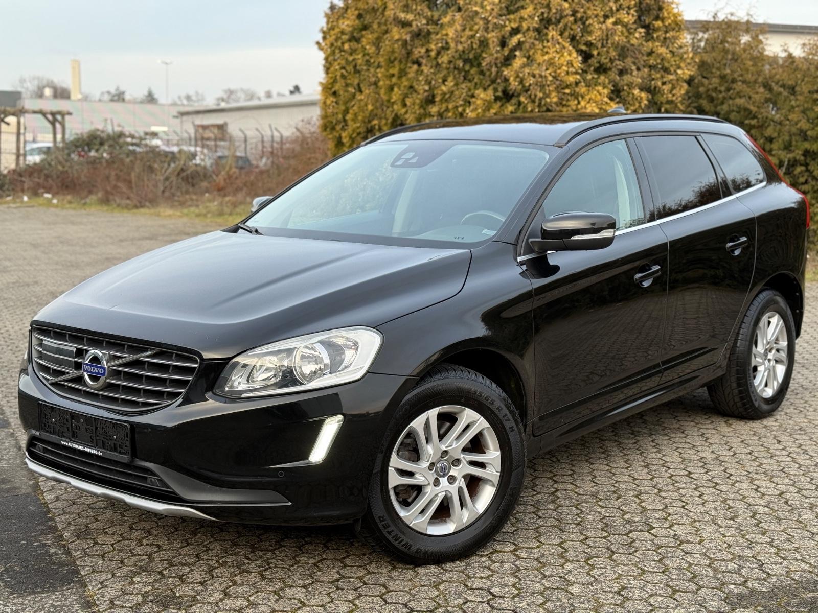 Volvo XC 60 Momentum AWD * AUTOMATIK * SPUR * ACC *