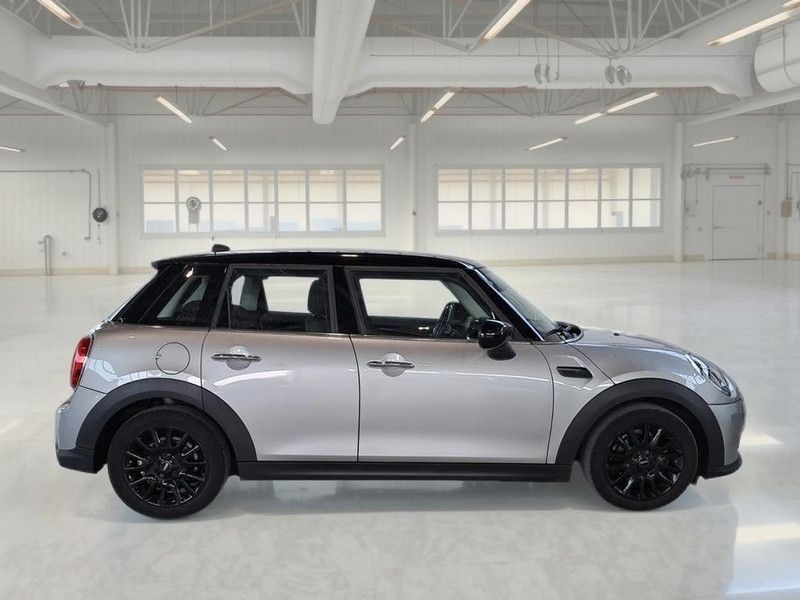 MINI COOPER CLASSIC AUTO 5 PORTE BERLINA imagem 3