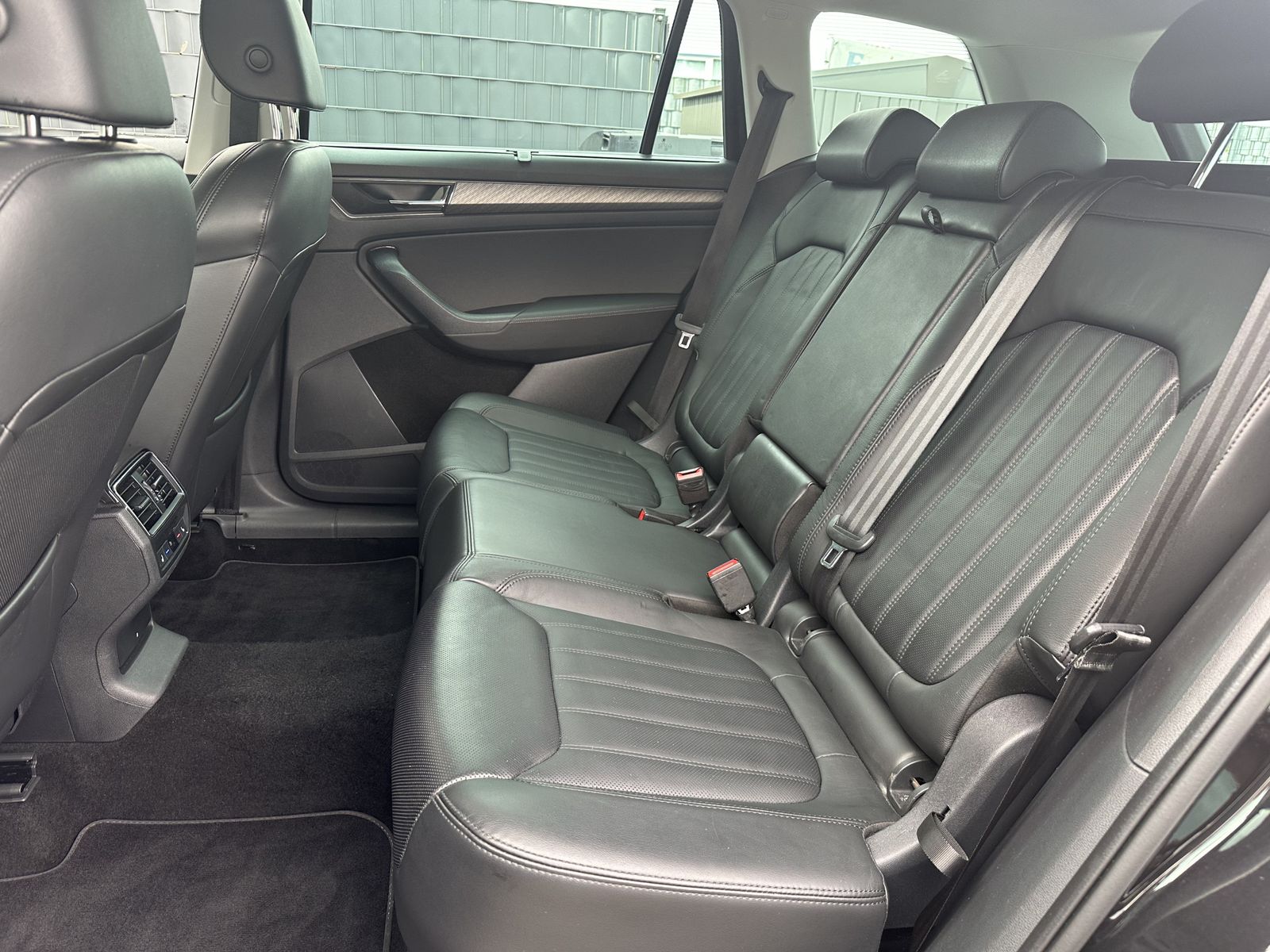 Fahrzeugabbildung SKODA Kodiaq 4x4 Style NAV+MATRIX+ACC+STANDHEIZUNG+VC