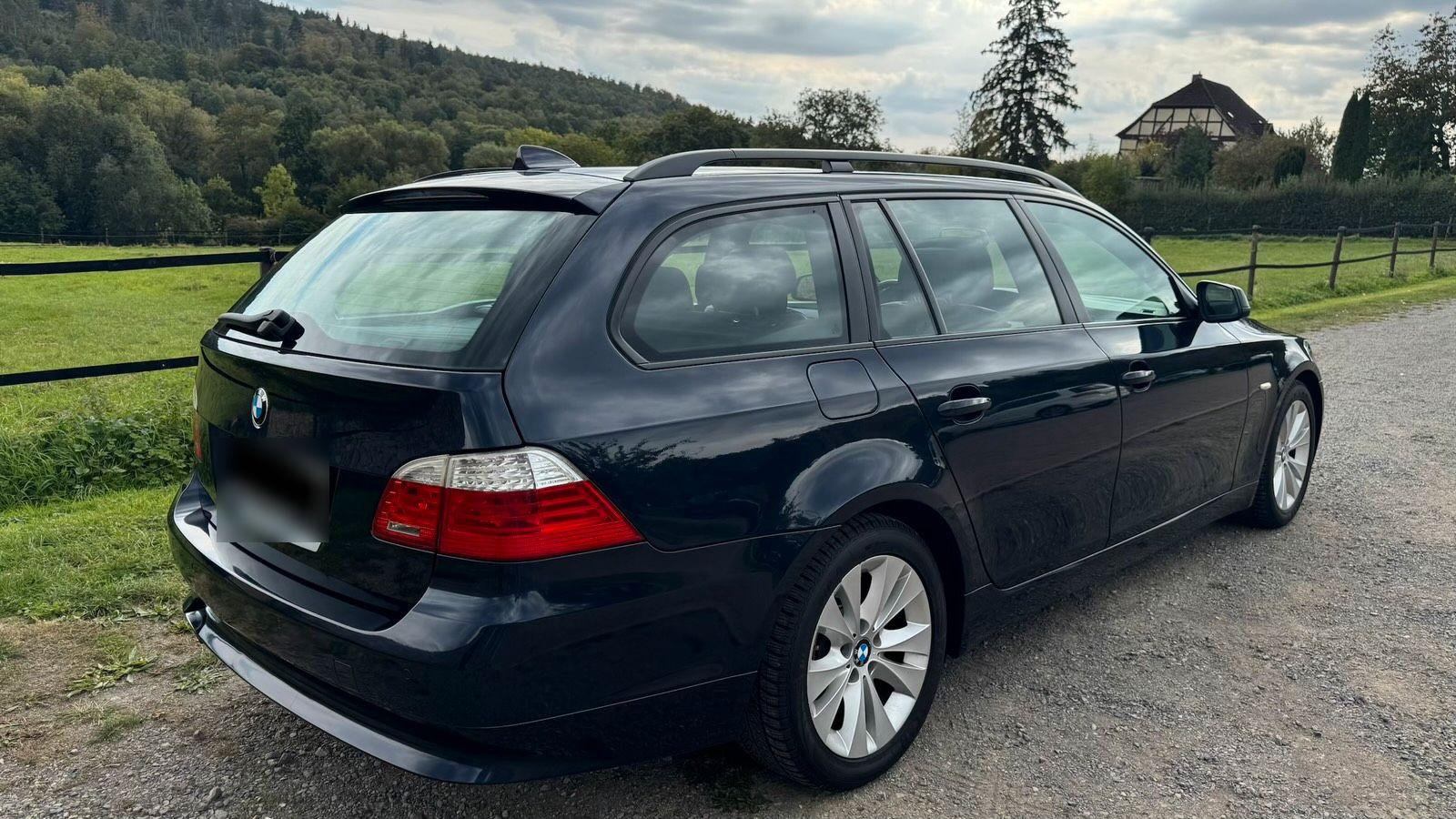 BMW 520 2010 — engine 177 HP (130kW)