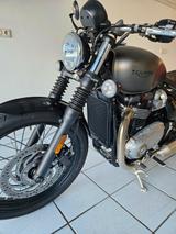 Triumph Bobber Bonneville  - Offers