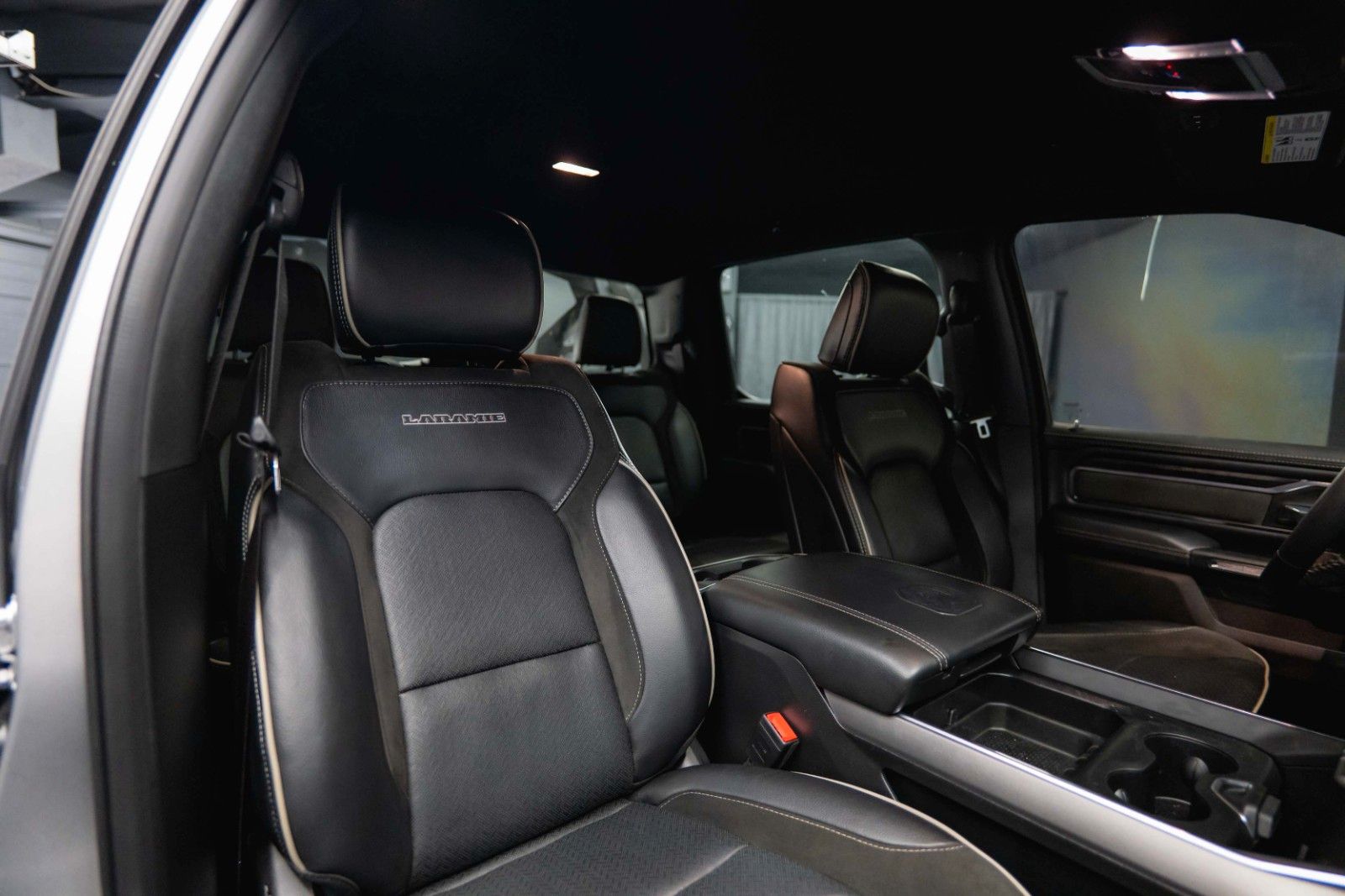 Fahrzeugabbildung Dodge RAM 5.7 V8 HEMI 4x4 LARAMIE Limited Offroad LED