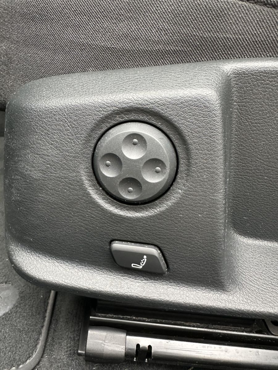 Fahrzeugabbildung Audi A4 Avant 40 TDI Quattro Aut. NAV+LED+KAMERA+18ZO