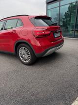 Mercedes-Benz GLA 180 Autom. Business Ausst. Navi LED Kamera - gebrauchte Mercedes-Benz GLA 180 aus dem Jahr 2019