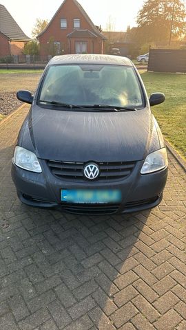 Volkswagen VW Fox zu  verkaufen sehr gepflegt!