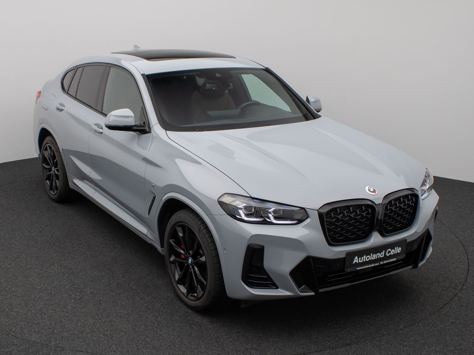 Fahrzeugabbildung BMW X4 xD30i M Sport Panorama 360°DAB H/K AHK Komfor