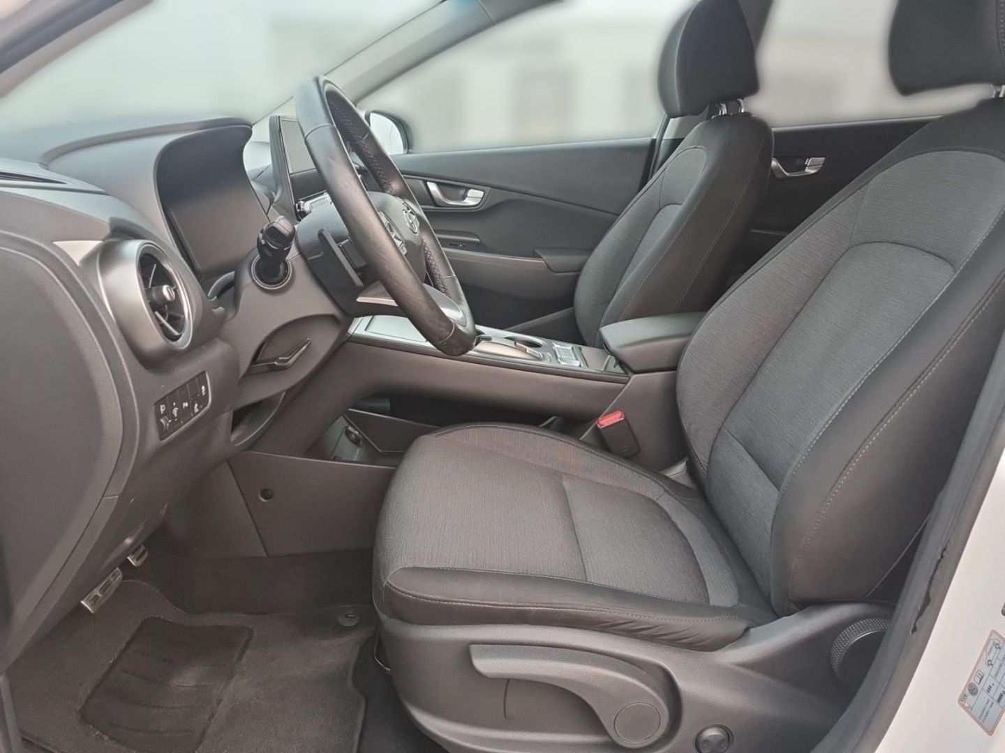 Fahrzeugabbildung Hyundai KONA Elektro 2WD MY23 (100kW) ADVANTAGE-Paket