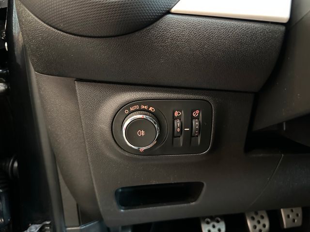 MYAUTOCENTER – Gebraucht- und Jahreswagen mit Werkstattservice in Pfaffenhofen Opel Adam S *2. Hand*Klima*SHZ*PDC*Lenkradheizung*