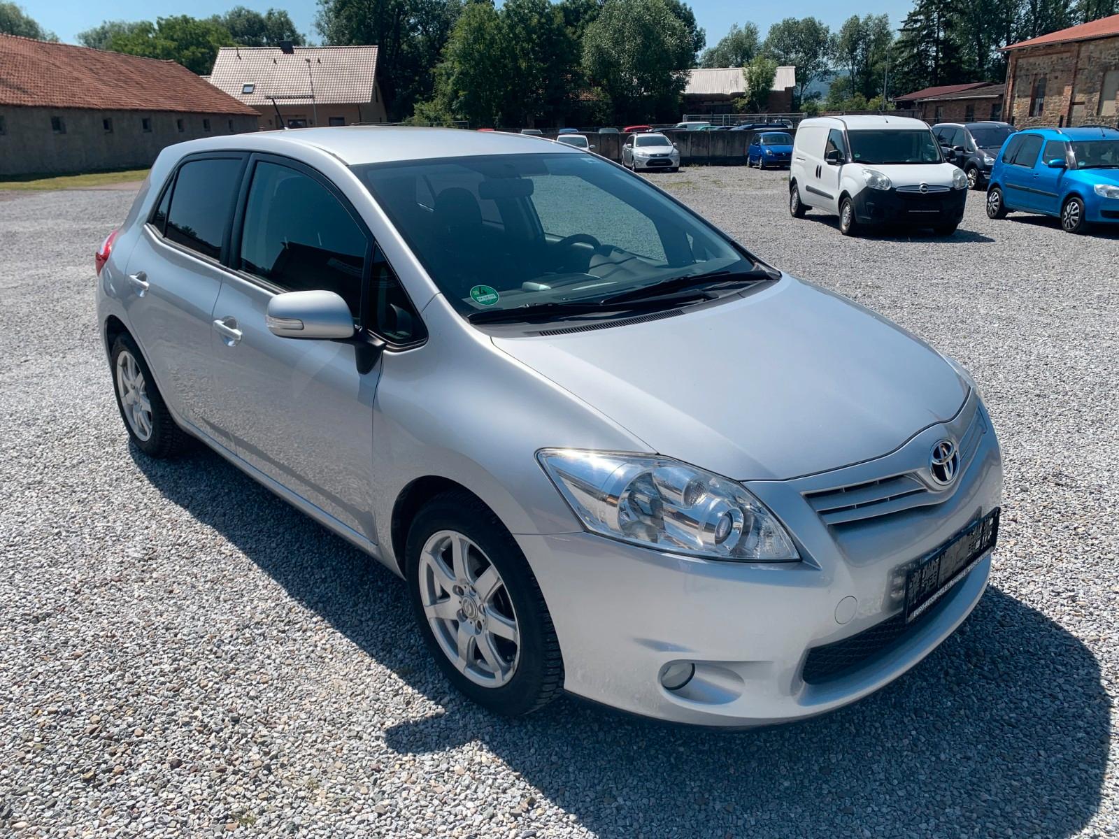 Toyota Auris Life+