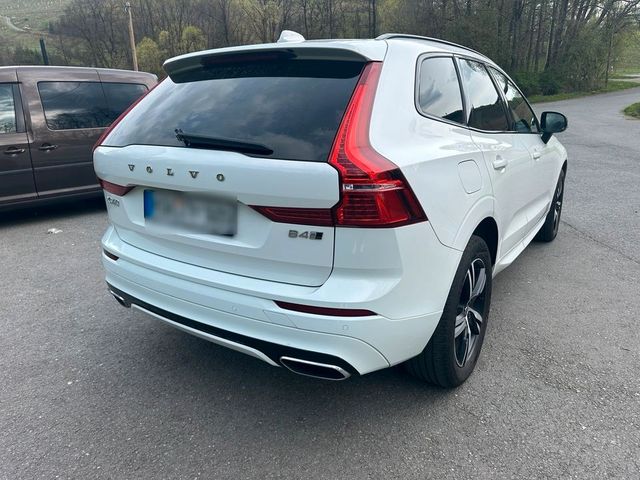 Volvo XC60 D4 R-Design mit wenig Kilometer