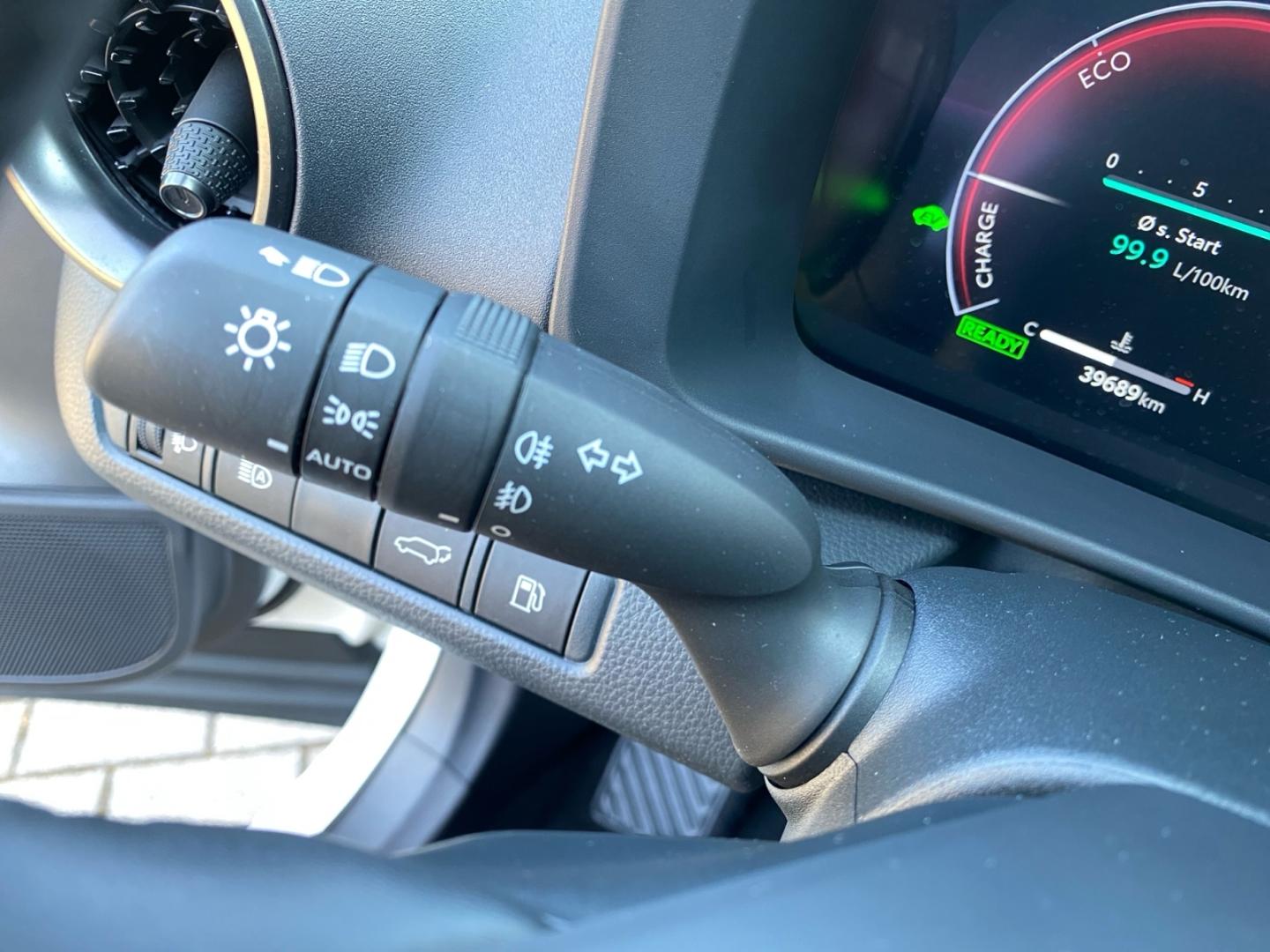 Toyota C-HR 1.8 Hybrid TeamD*NAVI*TECHNIK-PAKET*PDC*SHZ
