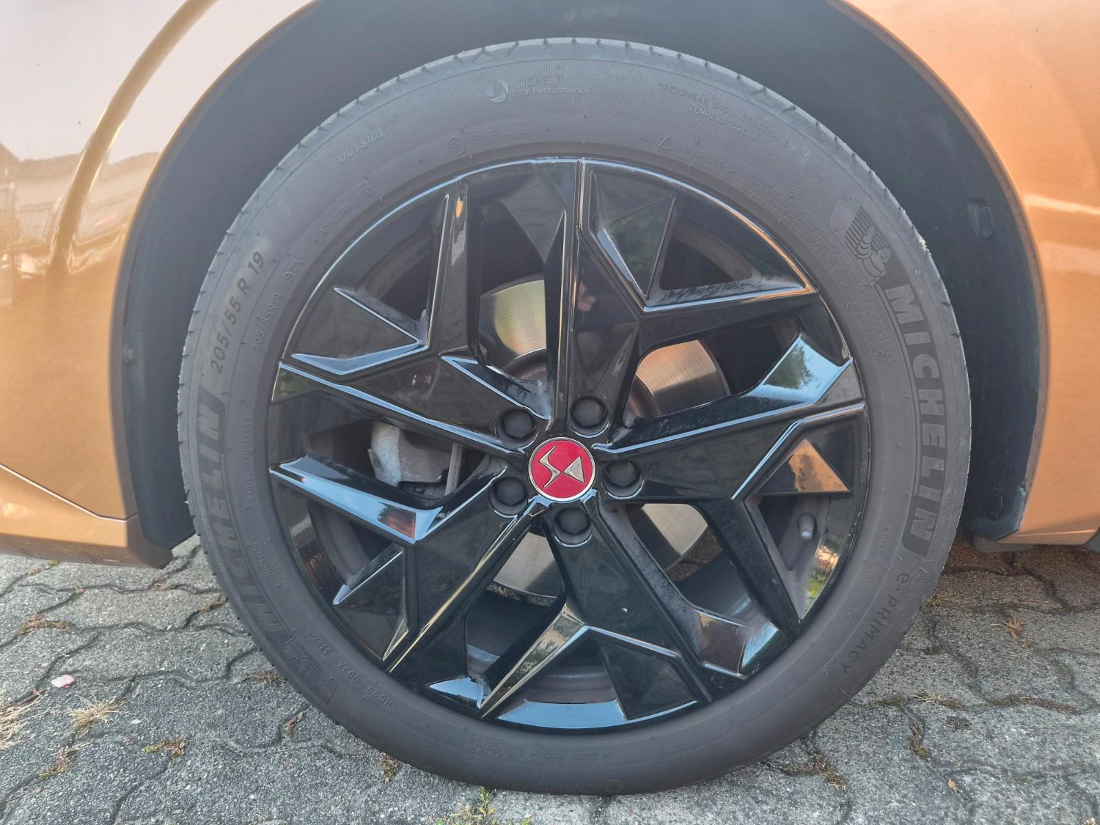 DS Automobiles DS4 E-TENSE 225 Performance Line Performance...