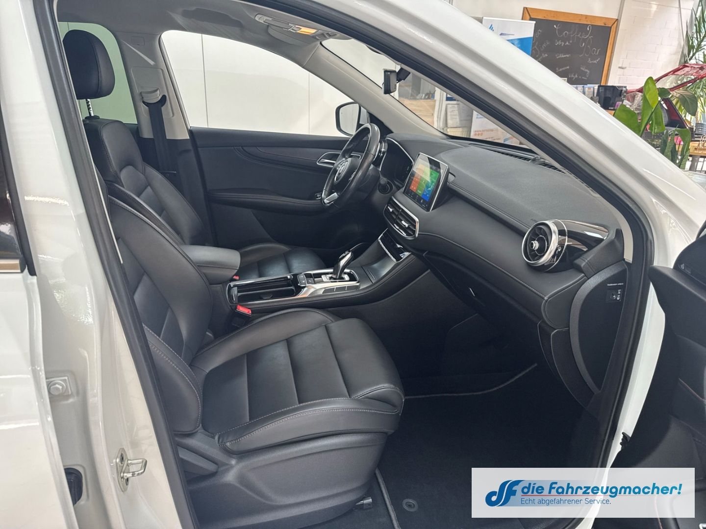Fahrzeugabbildung MG EHS PHEV Comfort Hybrid EU6d Navi Digitales Cock