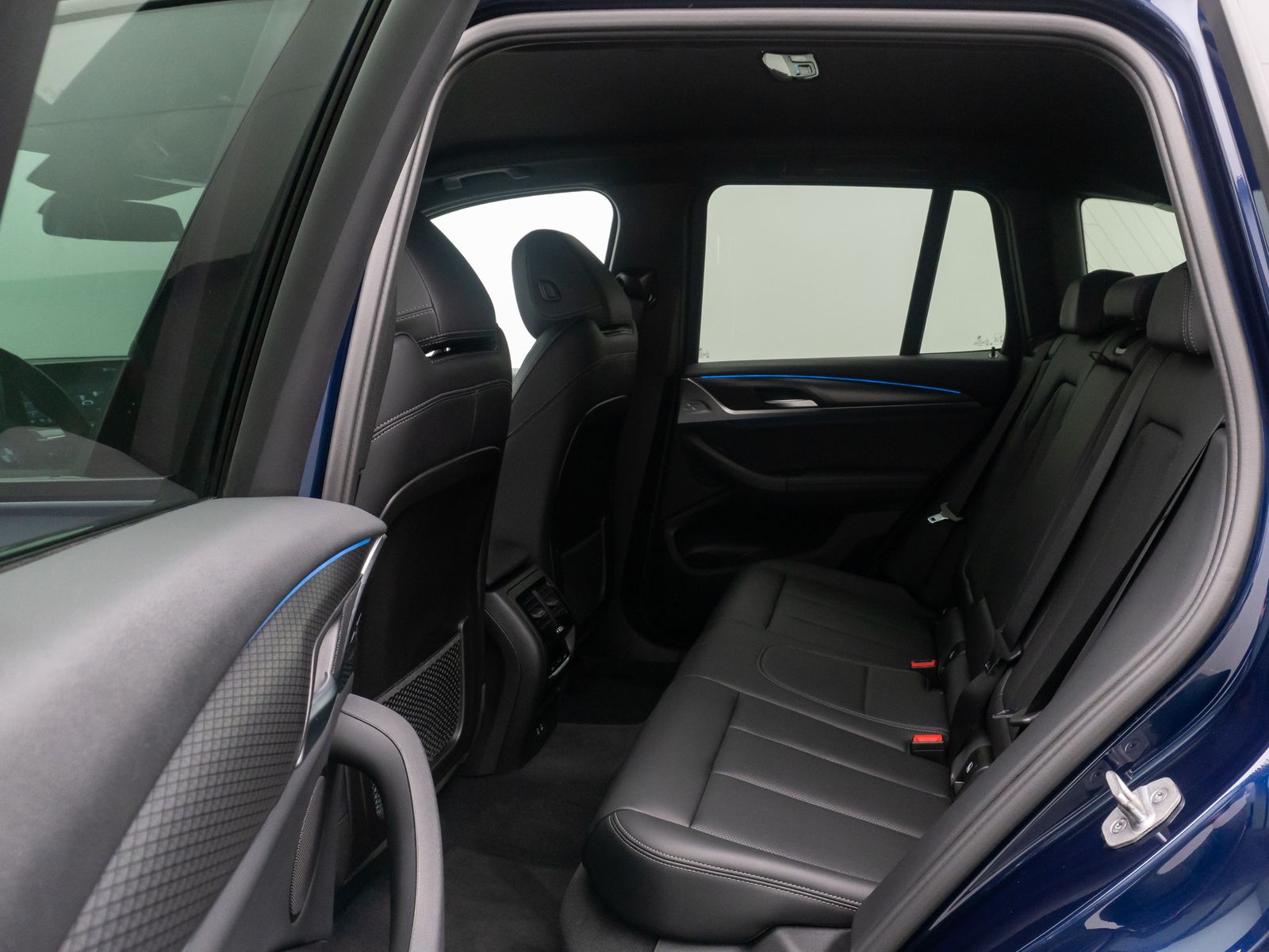 Fahrzeugabbildung BMW X3 xD30e M Sport Kamera DAB HIFI HUD Individual