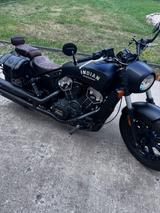Indian Scout Bobber - INDIAN SCOUT Motorrad