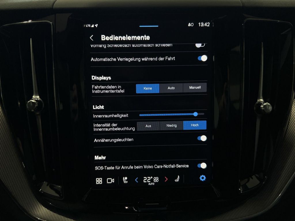 Volvo XC60 T6 Plus Black Edition Recharge AWD AHK 360°
