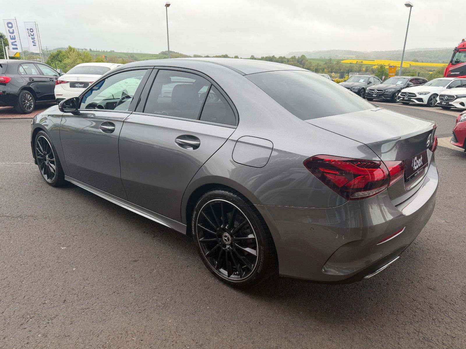 Fahrzeugabbildung Mercedes-Benz A 220d 4MATIC AMG+Night+LED+DAB+Carplay+19"