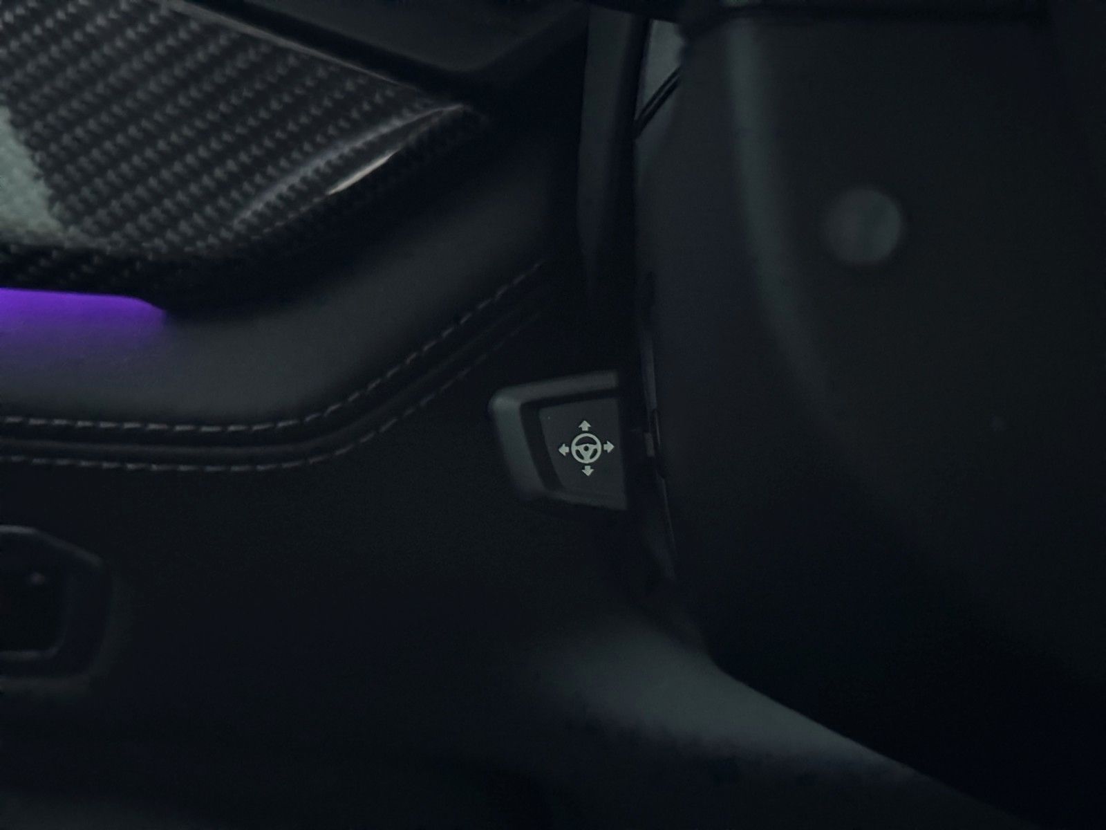 Fahrzeugabbildung BMW X5 M Competition HUD/Pano/B&W/Massage