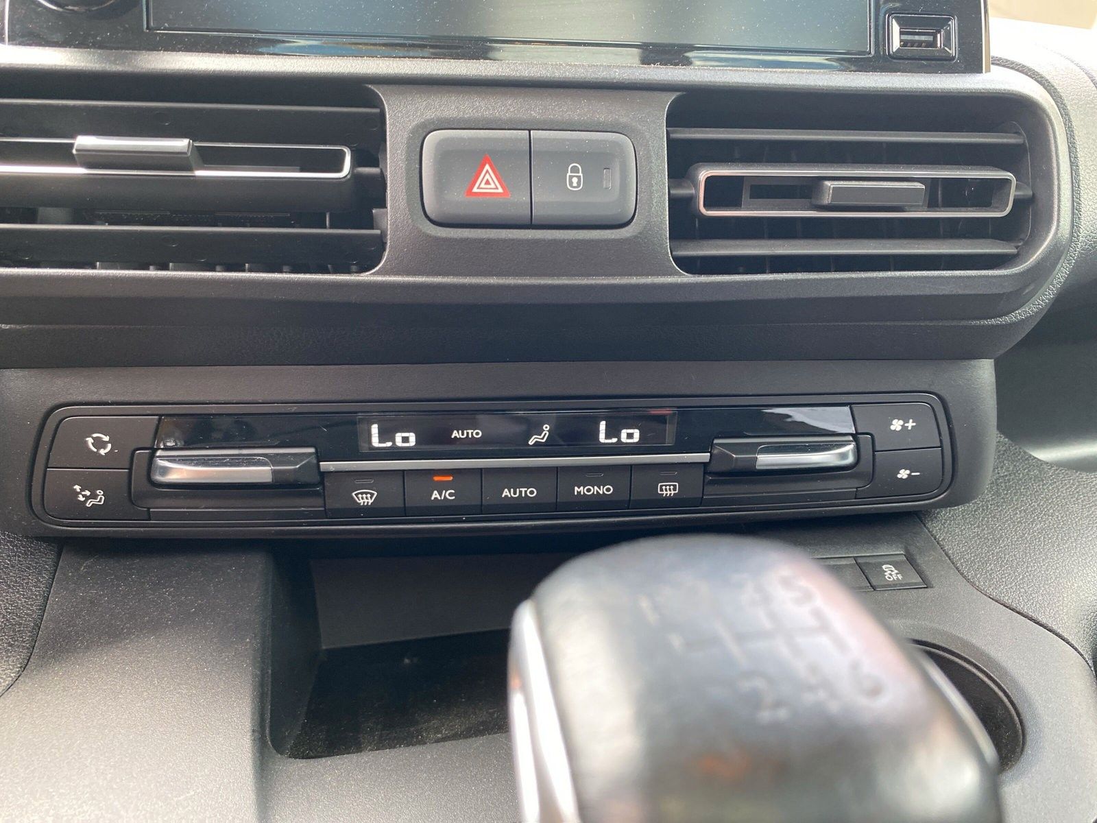Fahrzeugabbildung Opel Combo Life E Innovation