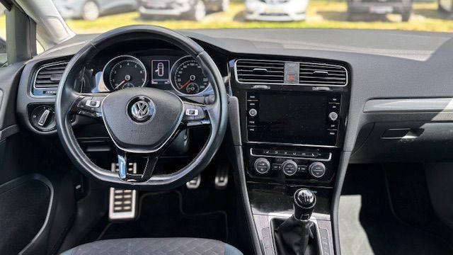 Fahrzeugabbildung Volkswagen Golf
