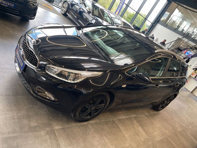 Kia Ceed Sportswagon FIFA World Cup Edition *AHK*LKH