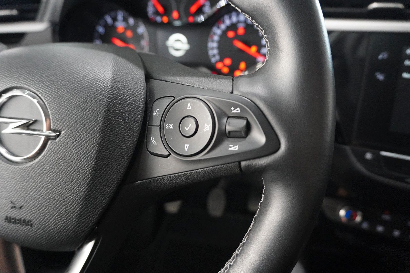 Fahrzeugabbildung Opel Corsa F 1.2 EDITION NAVI/LED/TEMP/PDC/SPORT/DAB+