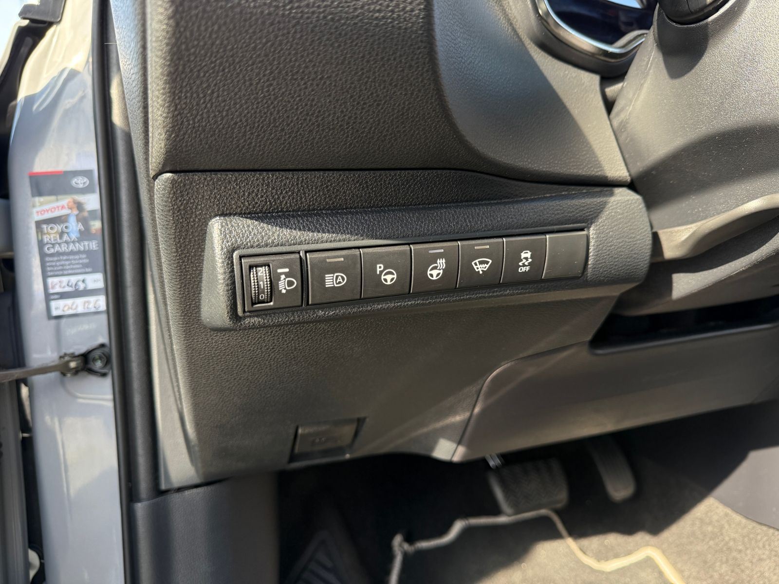 Fahrzeugabbildung Toyota Corolla 1.8 Hybrid Team D TechnikP ACC LED