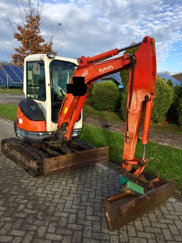 Kubota U25-3