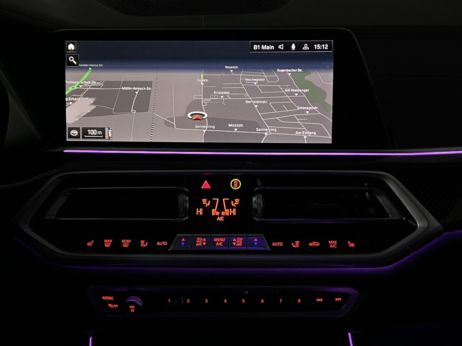 Fahrzeugabbildung BMW X5 xDrive 40 d M SPORT/LASER/AHK/PANO/DRAVITGRAU