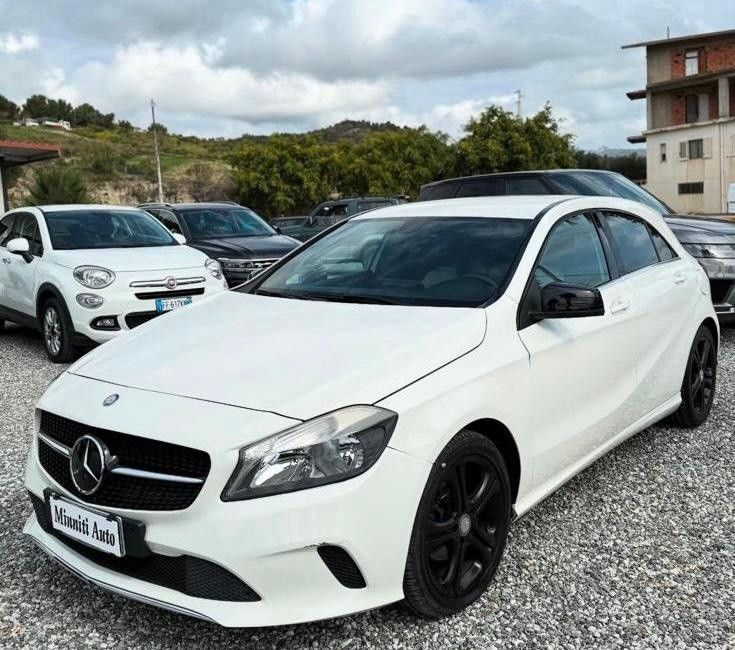 MERCEDES-BENZ A 180