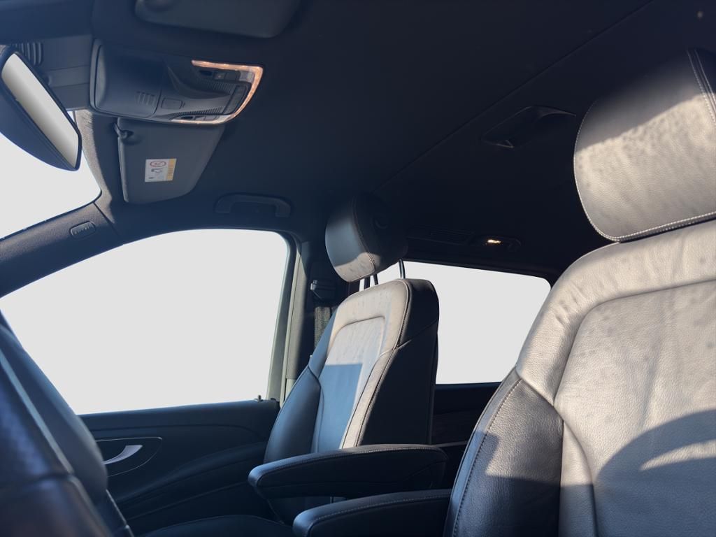 Fahrzeugabbildung Mercedes-Benz EQV 300 AVANTGARDE Lang Leder*Navi*360*KeyLess