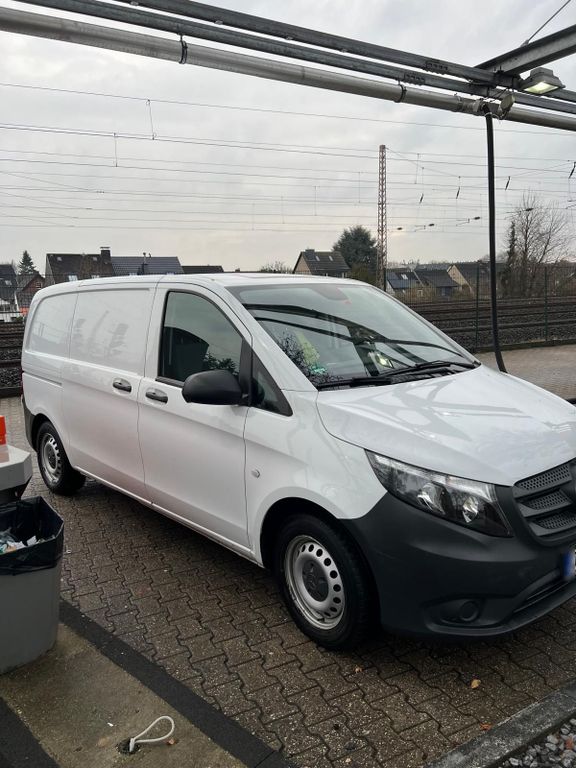 Image of Mercedes-Benz Vito