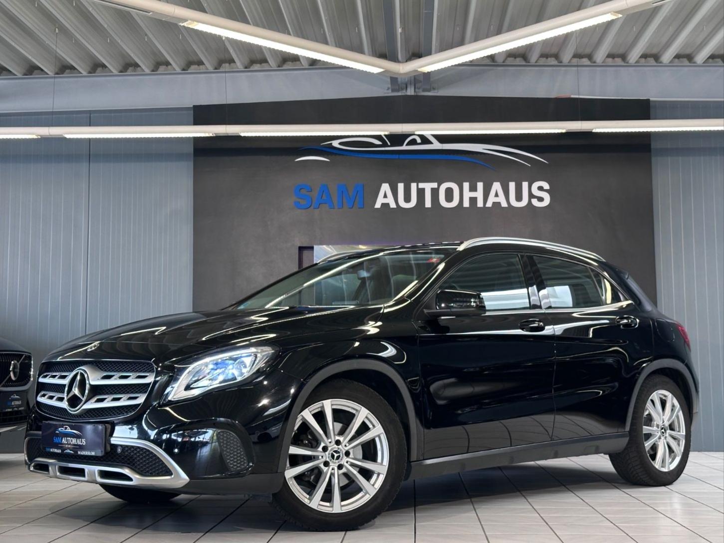 Mercedes-Benz GLA 200 Urban Automatik /LED/NAVI/PDC/SHZ/AHK/