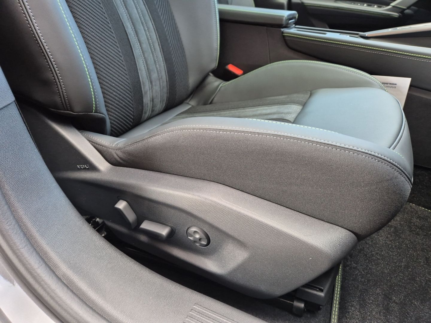 Peugeot 408 - Bild 22