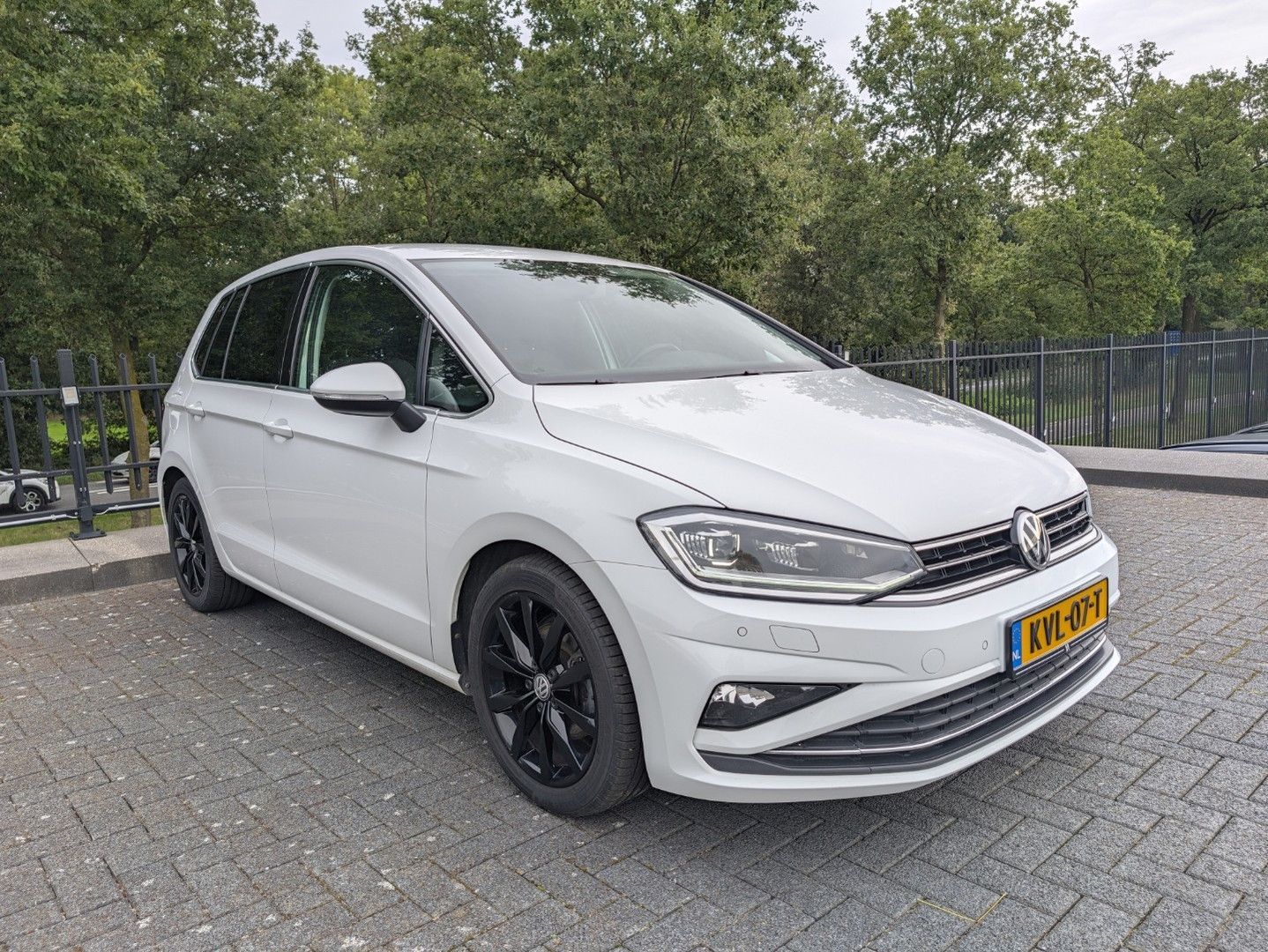 Volkswagen Golf Sportsvan 1.5 150PK Highline | Dynaudio | S imagem 2