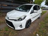 Toyota Yaris Hybrid Life - Toyota Yaris aus 2012 mit Hybrid-Antrieb