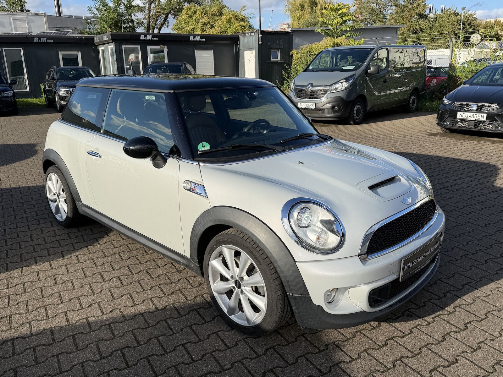 MINI Cooper S TOP ZUSTAND PANORAMA LEDER UNFALLFREI