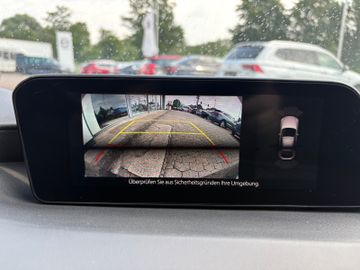 Fahrzeugabbildung Mazda 3 Lim. SKYACTIVE Selection Navi HUD Matrix SHZ