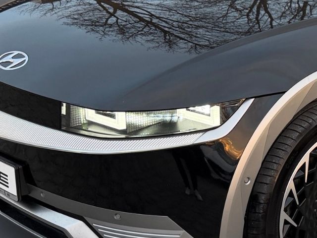 Fahrzeugabbildung Hyundai IONIQ 5 Uniq Elektro 4WD +LEDER+LED+PDC+RFK+KLIM