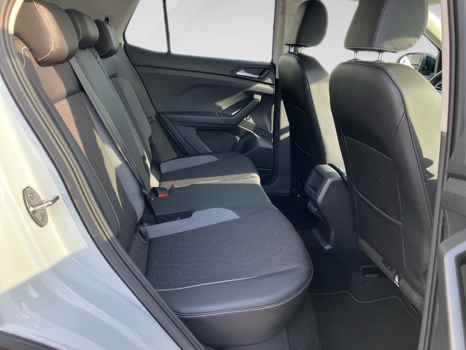 Volkswagen T-Cross - Bild 10