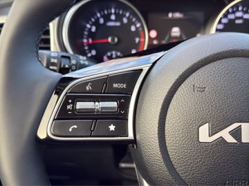 Kia Ceed 1.5 T-GDI Kamera PDC SHZ Klima CarPlay