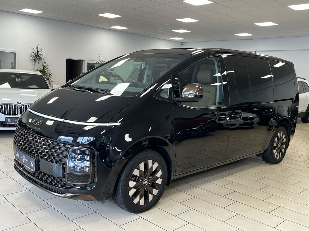 Image of Hyundai STARIA