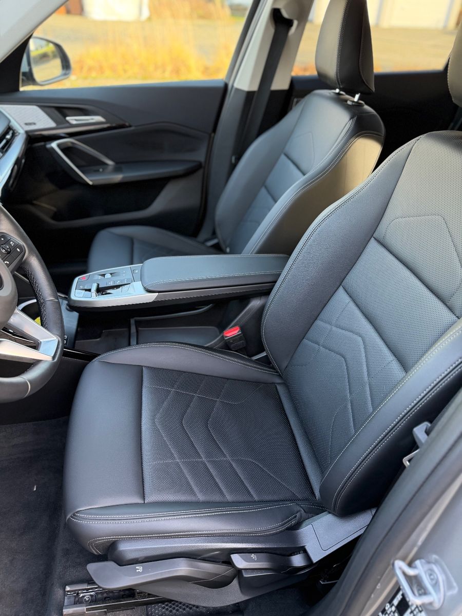 BMW X1 18d LED SPORT VOLLLEDER NAVI HARMAN foto 16