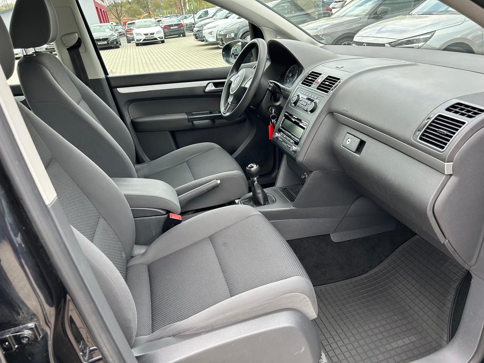 Fahrzeugabbildung Volkswagen Touran 1.6 TDI°7 Sitzer°Shz°Klimaauto.°2.Hand°