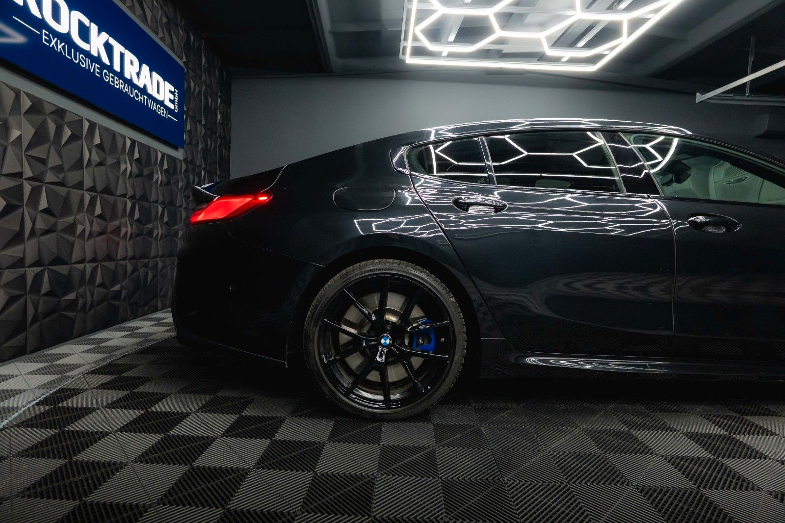 Fahrzeugabbildung BMW M850i xDrive M-Performance *Laser*B&W*ACC*360°*