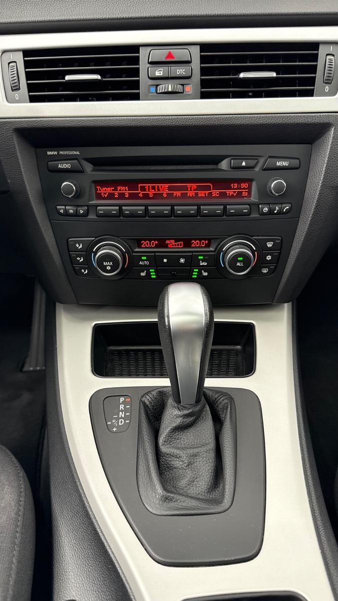 BMW 325i BERLINE 218CH